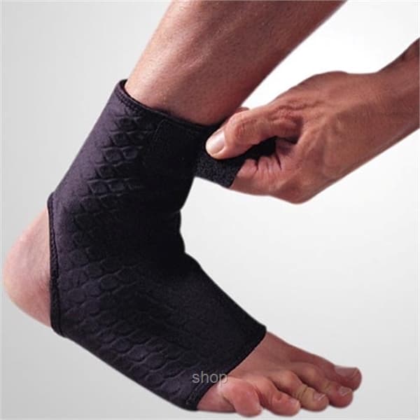 [Clearance] LP Support Extreme Ankle Support Black - LP728CA 1